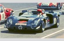 10 - Alfa Romeo T33/2 Spyder - Scuderia Scribante with Weather Wax