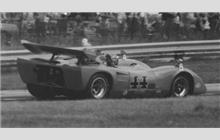 44 - Lola T165 Chevrolet #SL165/23 - Jerry Hansen