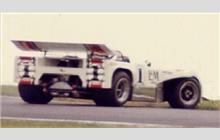 1 - Lola T260 Chevrolet #HU1 - Carl Haas Racing