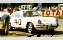 40 - Porsche 911 S - C.S.A.N.
