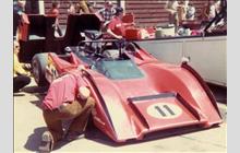 11 - McLaren M8D Chevrolet #1 - Motschenbacher Racing Ent.