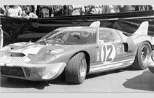 12 - Ford GT40 #1080 - Team Irmãos Unidos