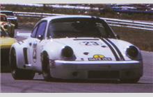 23 - Porsche 911 Carrera RSR - Days Inn Hotels