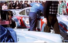 9 - Porsche Carrera RSR Turbo #911 460 9016 R9 - Martini Racing