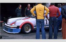 41 - Porsche 934/5 #930 670 0160 - Valvoline Deutschland