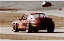 60 - Porsche 911 S - R & R Racing