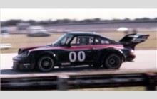 00 - Porsche 934/5 #930 670 0180 - Interscope Racing