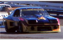 14 - Chevrolet Monza #DeKon 1014 (DeKon) - Holbert Racing