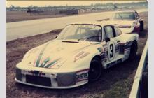 3 - Porsche 935 #930 770 0902 - Jolly Club