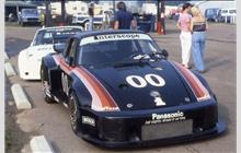 00 - Porsche 935/77A #930 890 0019 - Interscope Racing