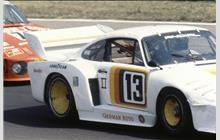 13 - Porsche 935 #930 670 0180 - Hal Shaw Racing