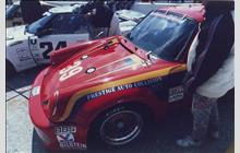 39 - Porsche 911 - R & H Racing