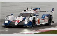 2 - Toyota TS040 Hybrid #15-05 - Toyota Racing