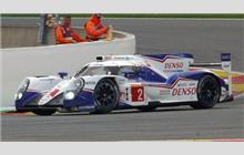 2 - Toyota TS040 Hybrid #14-02 - Toyota Racing