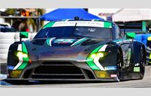 44 - Aston Martin Vantage GT3 - Magnus Racing