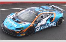 17 - McLaren Artura GT4 - Enduro Motorsport