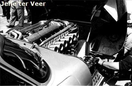 16 - Jaguar E-type Lightweight #S850662 - Peter Lindner