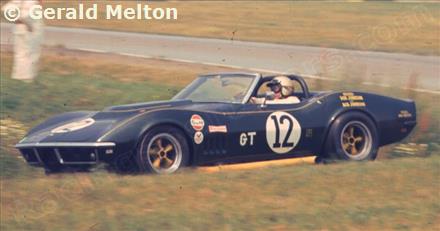 12 - Chevrolet Corvette 427 - Robert Johnson